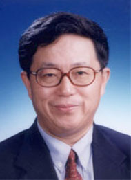 遲福林：封關(guān)運(yùn)作&mdash;&mdash;海南自由貿(mào)易港的重大標(biāo)志性工程